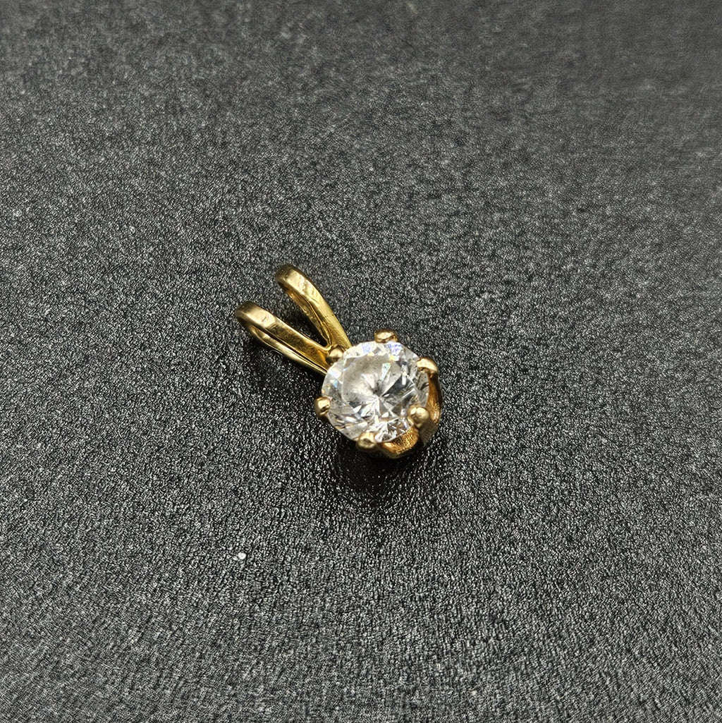 9ct Yellow Gold Cubic Zirconia Pendant