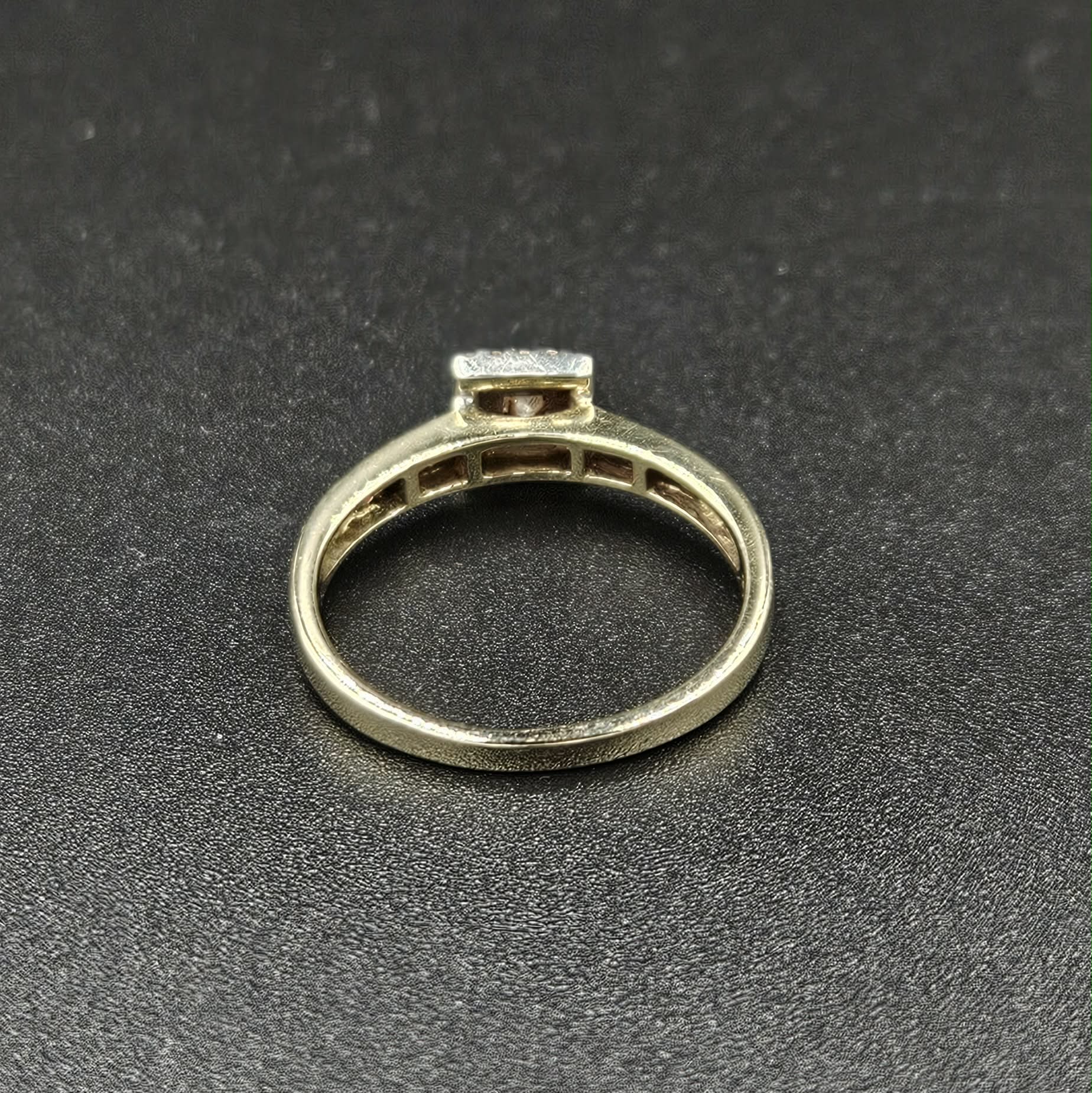 9ct Yellow Gold Diamond Ladies Wedders