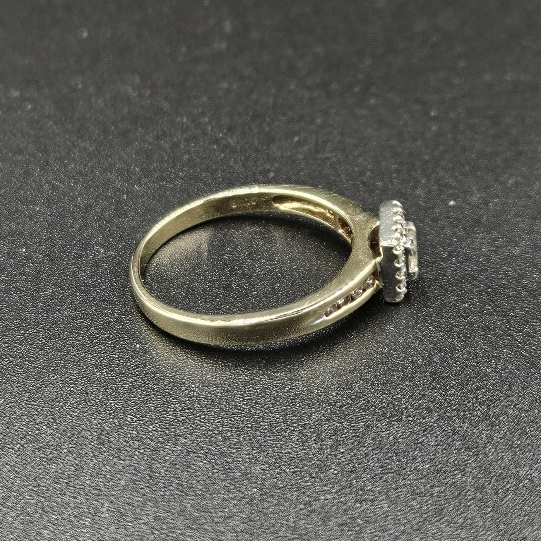 9ct Yellow Gold Diamond Ladies Wedders