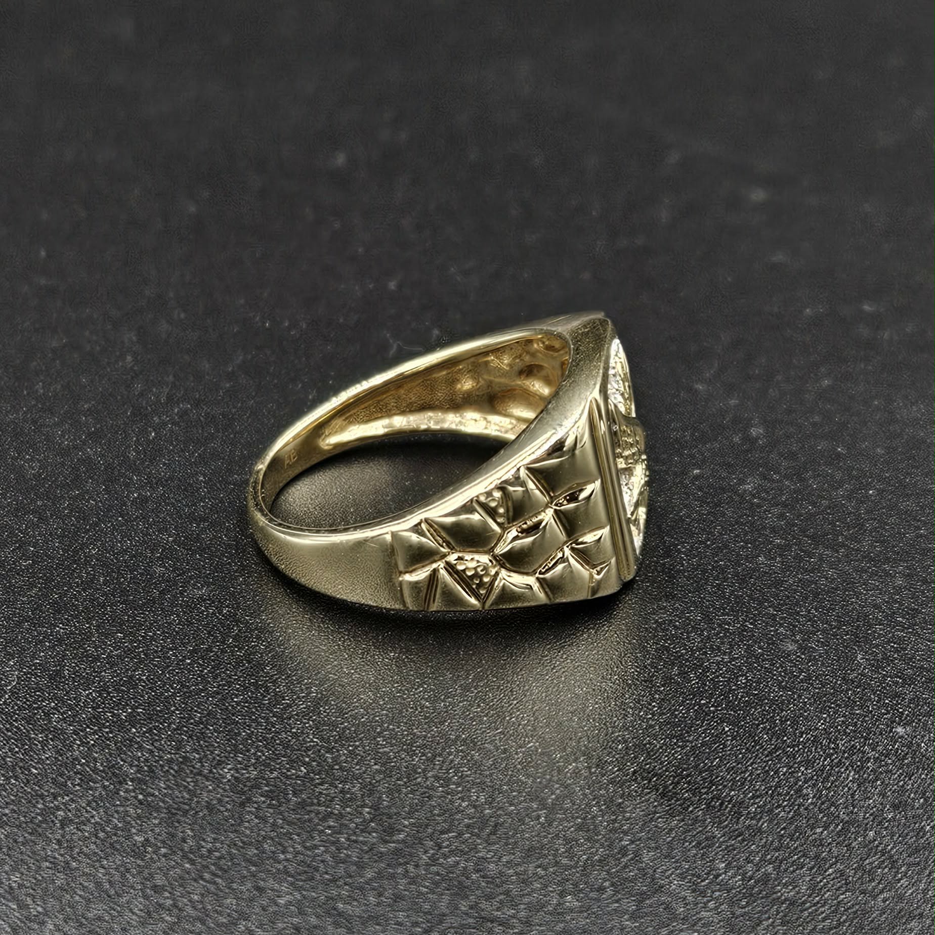 9ct Yellow Gold Eagle Mens Ring
