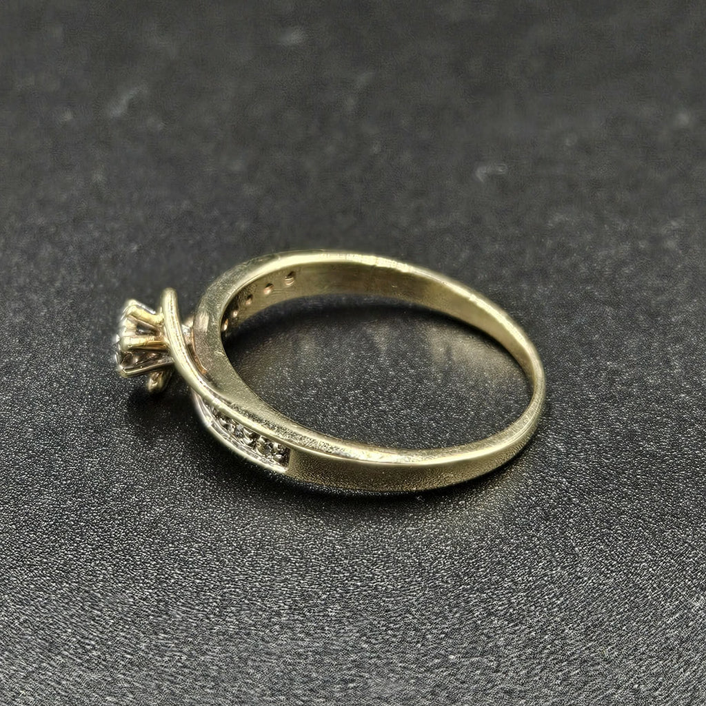 9ct Yellow Gold Diamond Ring