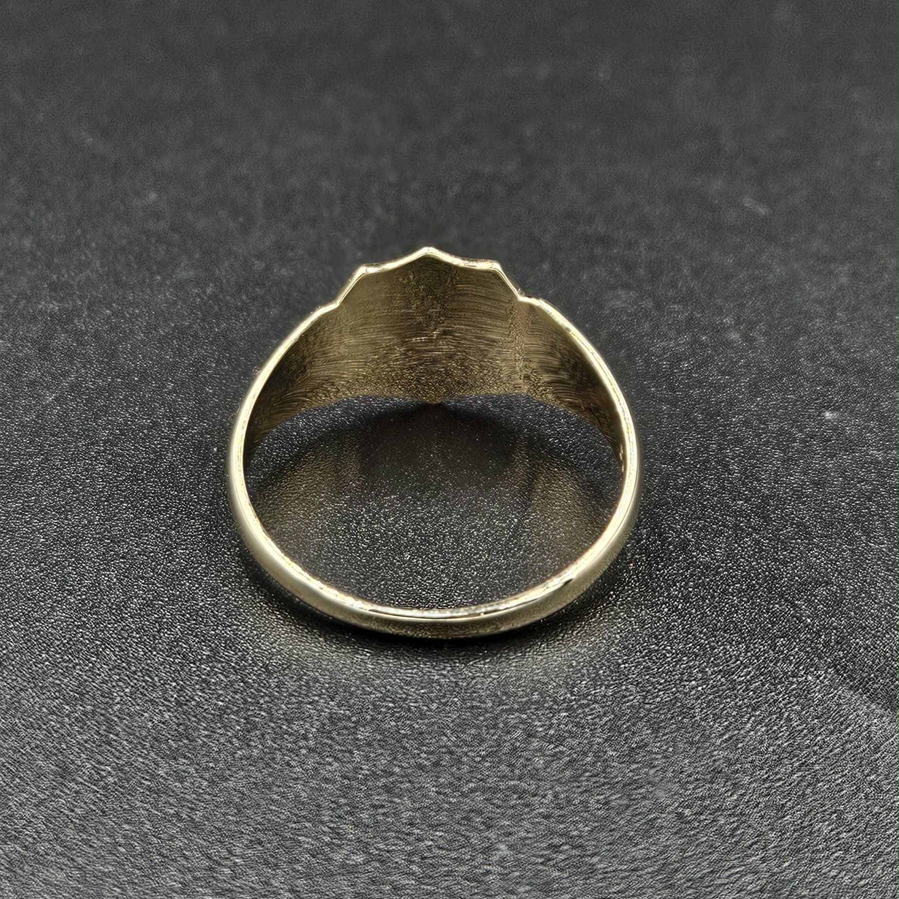 9ct Yellow Gold Shield Ring