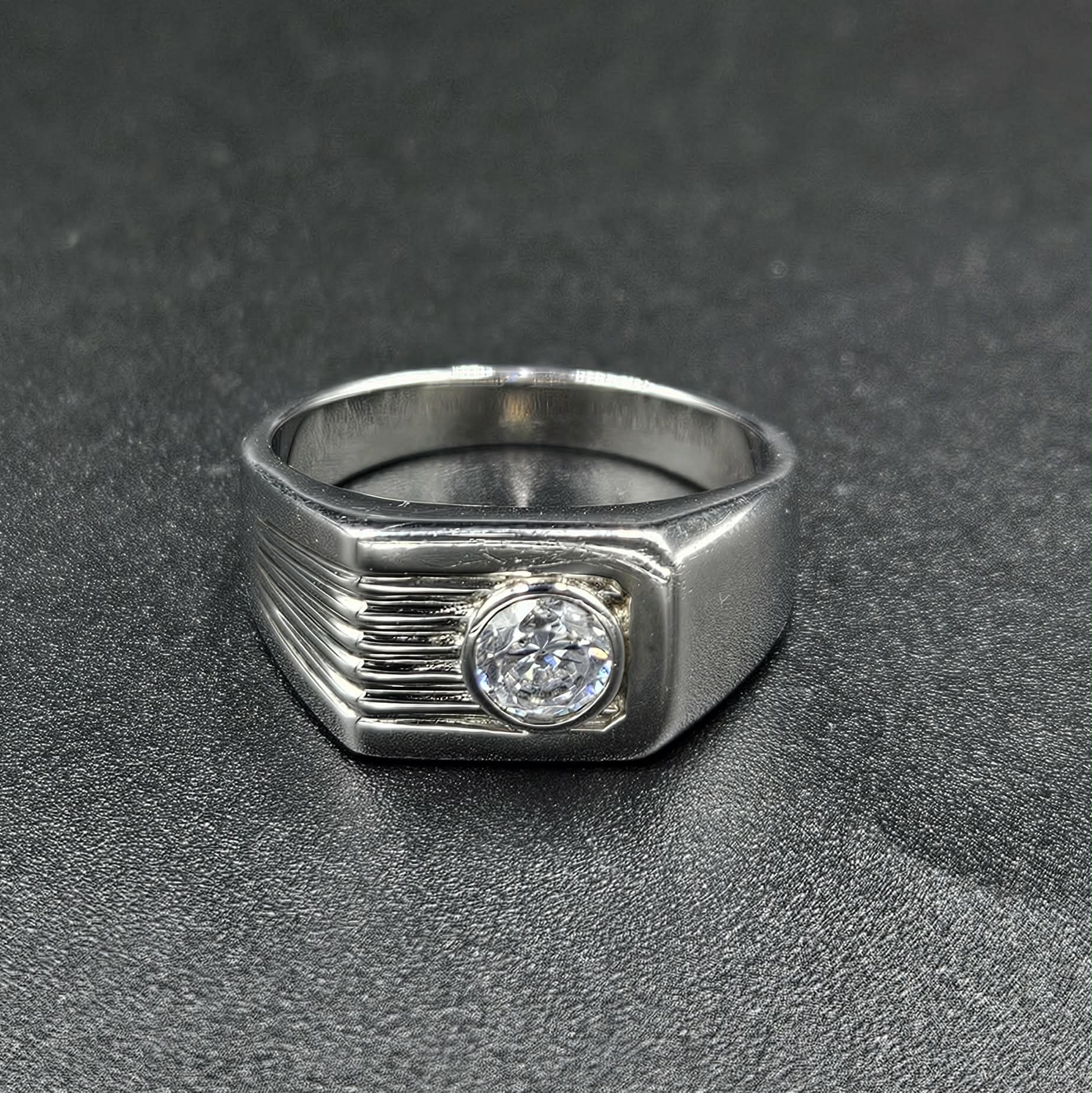 New Sterling Silver Cubic Zirconia Ring