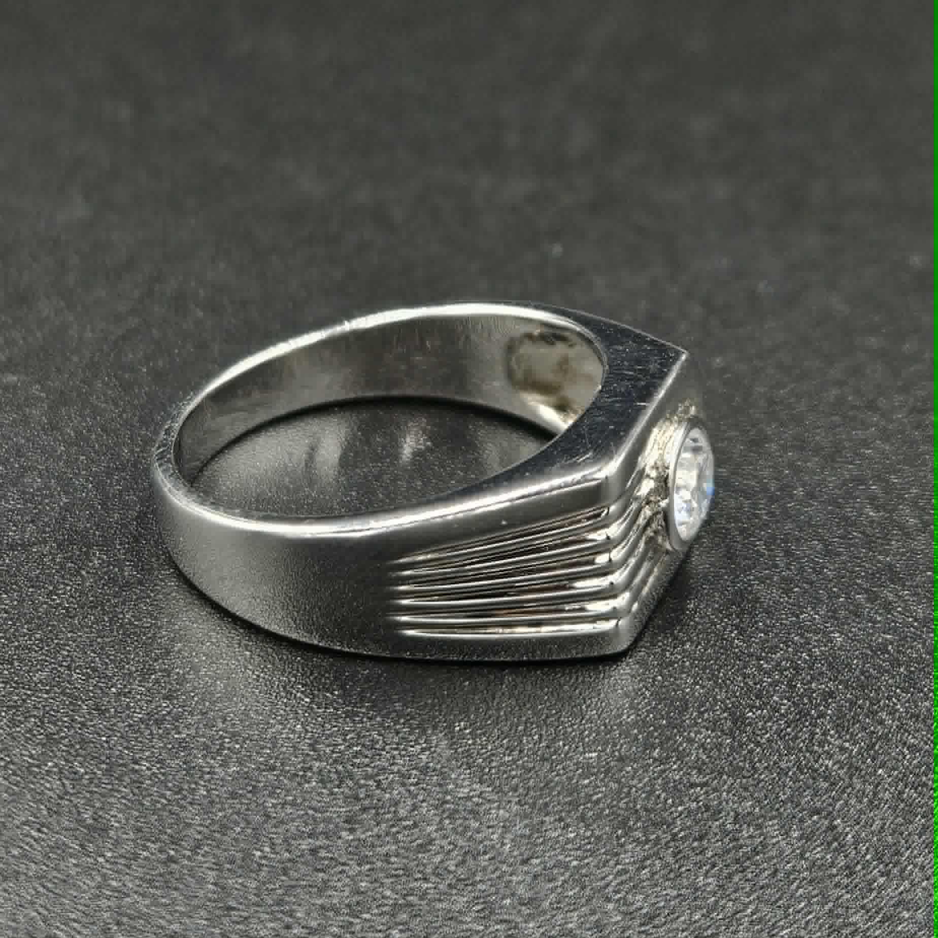 New Sterling Silver Cubic Zirconia Ring