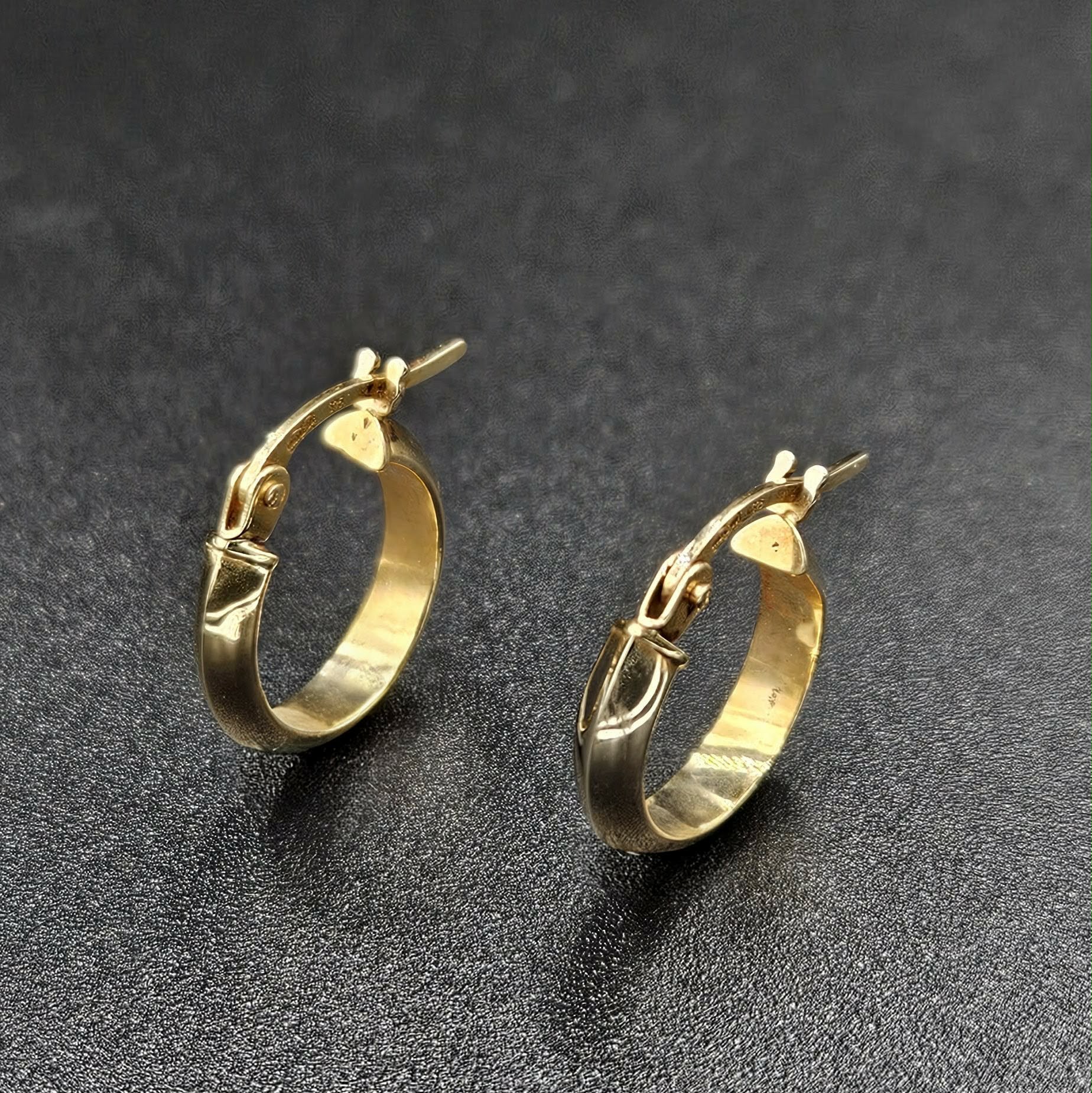9ct Yellow Gold Huggie Earrings