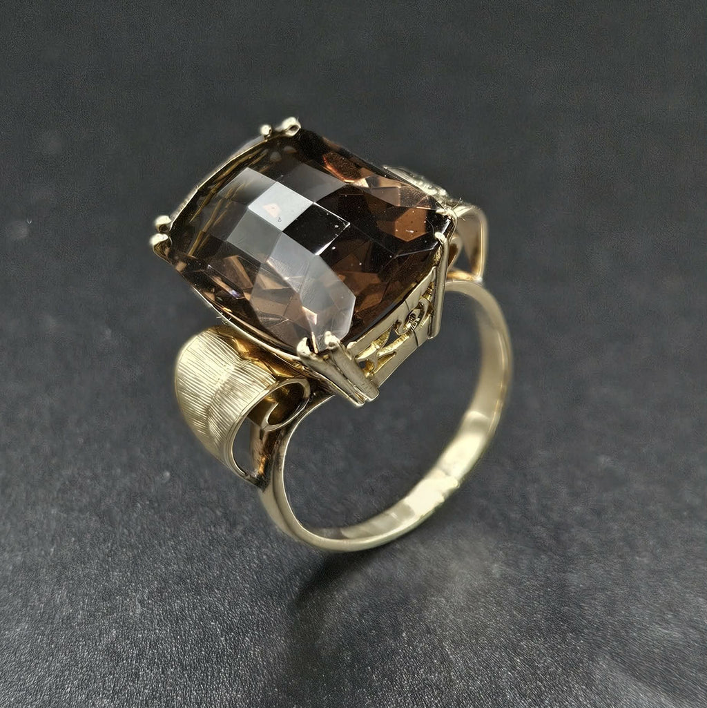 9ct Yellow Gold Smokey Quartz Ring