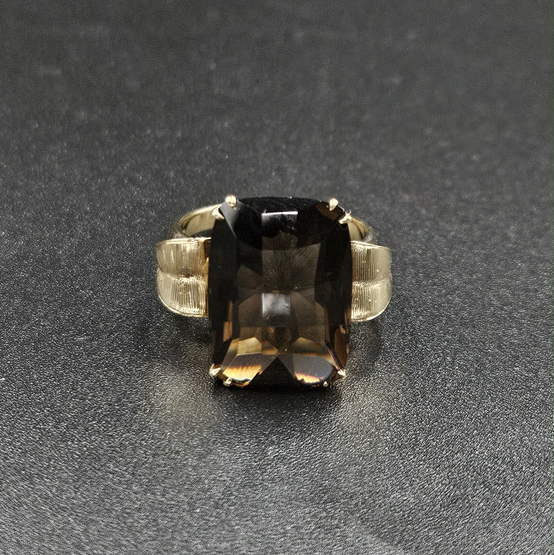 9ct Yellow Gold Smokey Quartz Ring