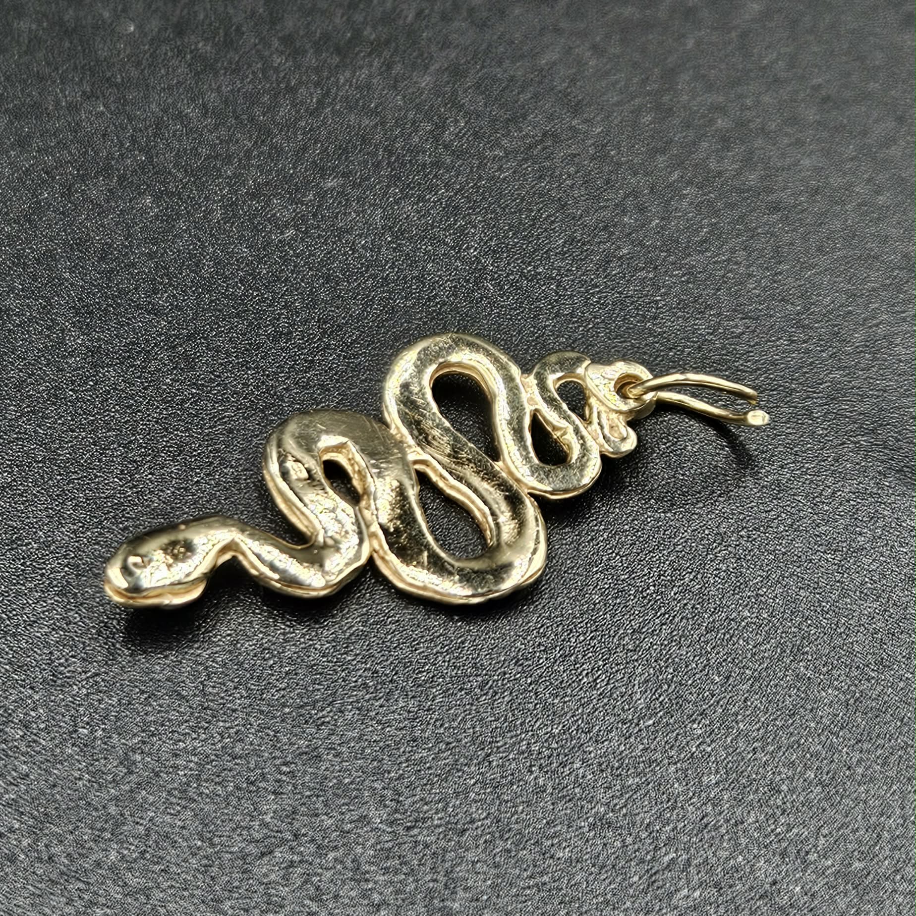 9ct Yellow Gold Snake Pendant