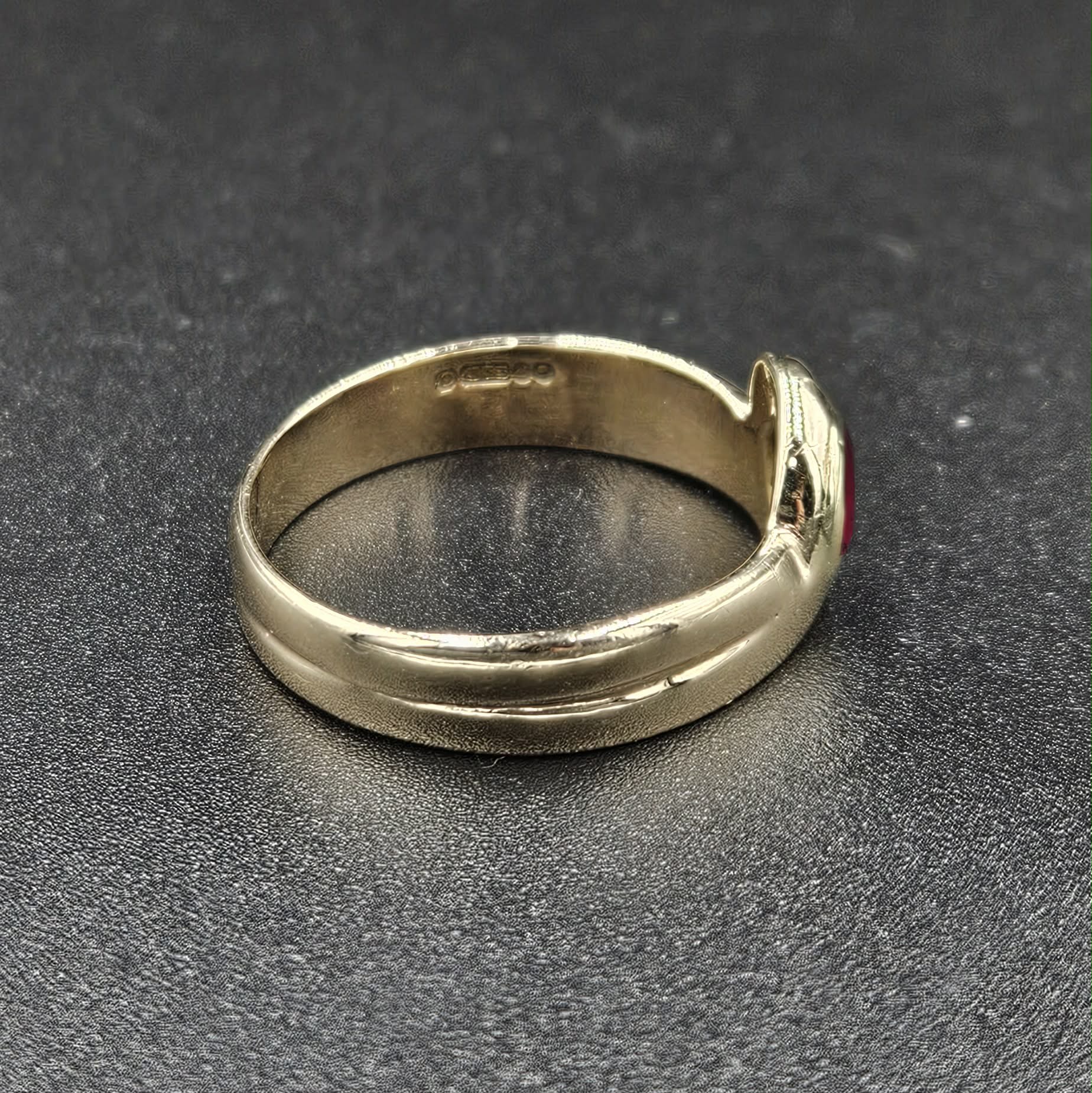 9ct Yellow Gold Ruby Snake Ring