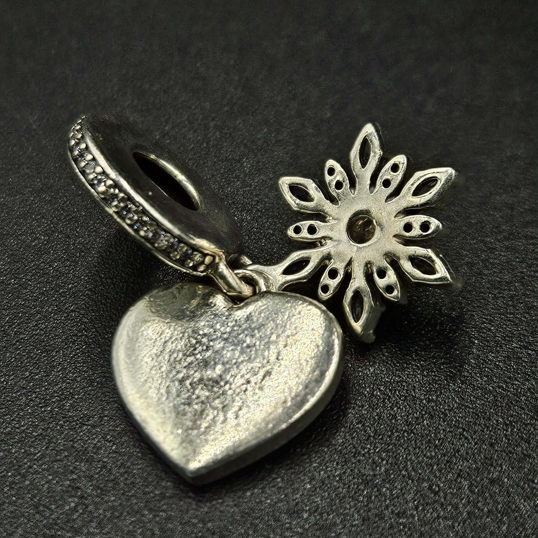 Sterling Silver Cubic Zirconia " You keep me warm " Charm