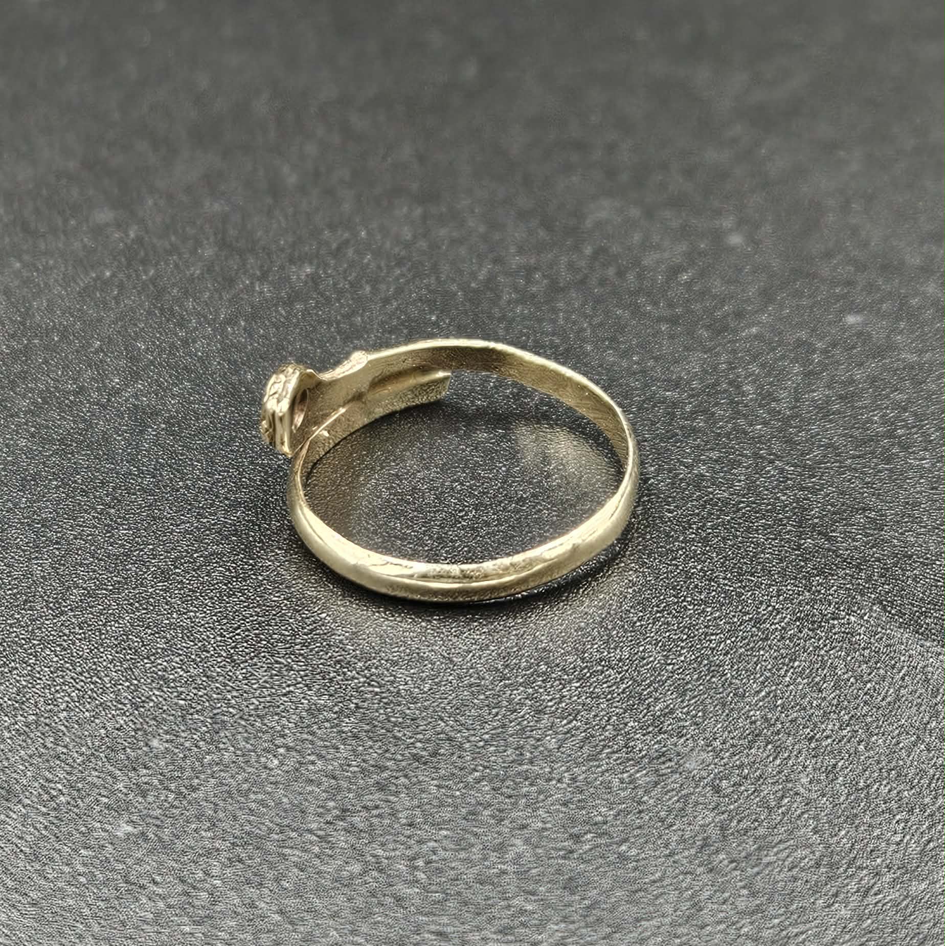 9ct Yellow Gold Red Ruby Snake RIng