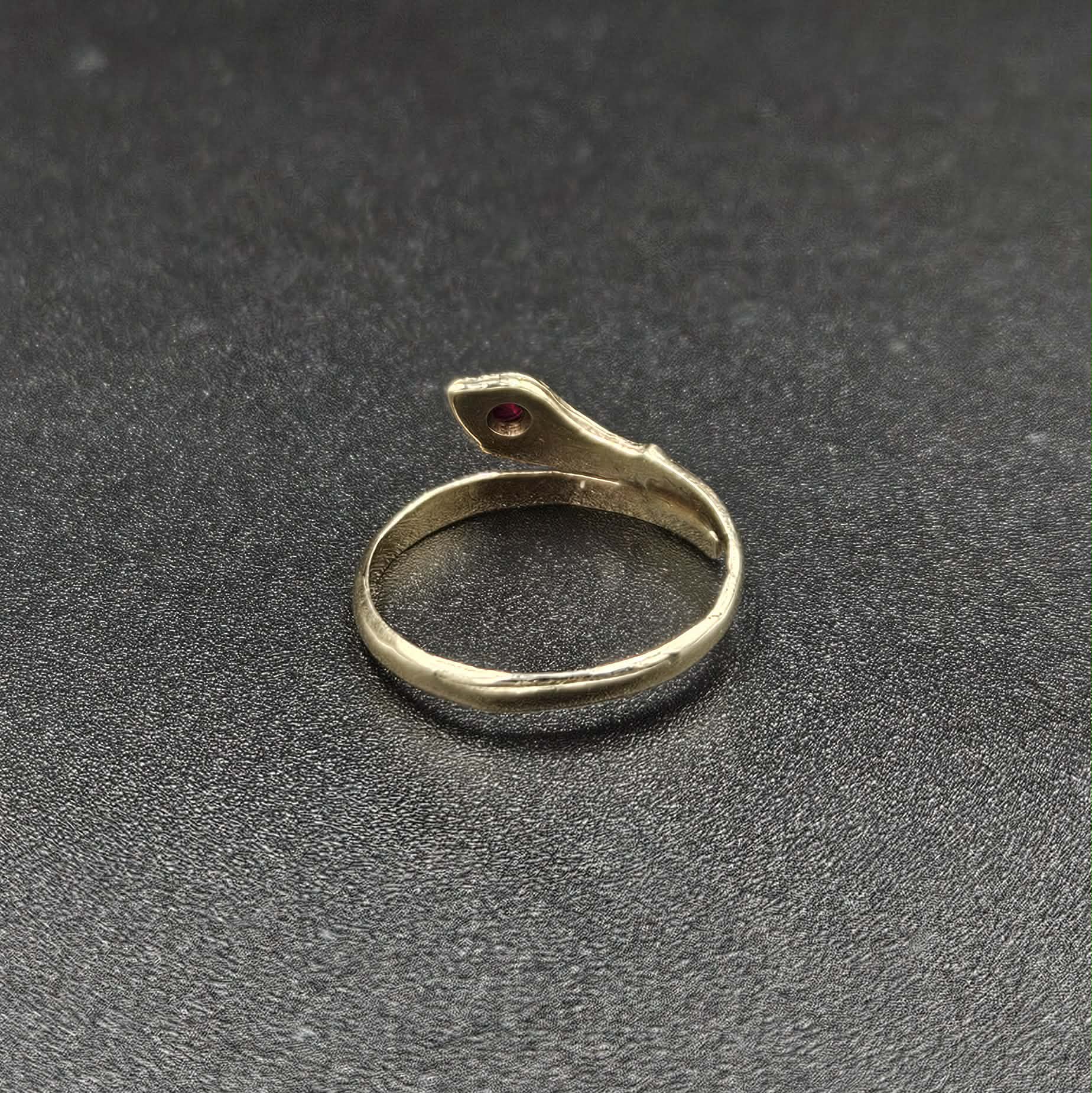 9ct Yellow Gold Red Ruby Snake RIng