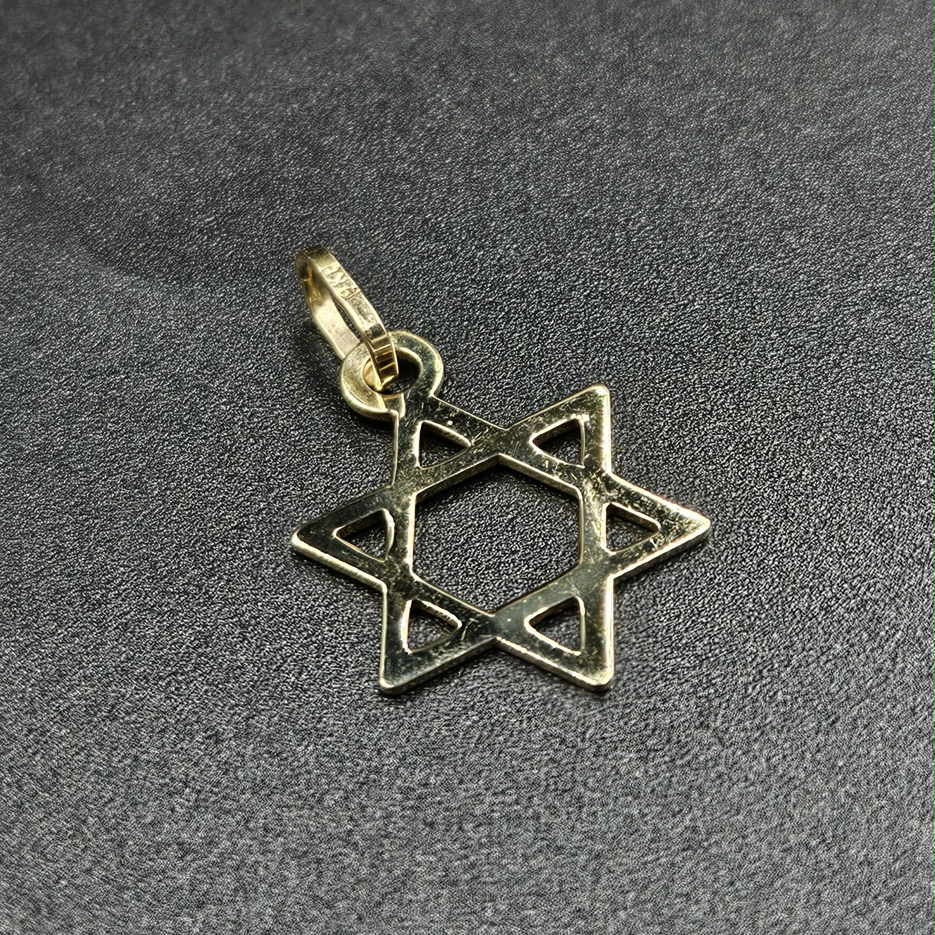 9ct Yellow Gold Star of David Pendant