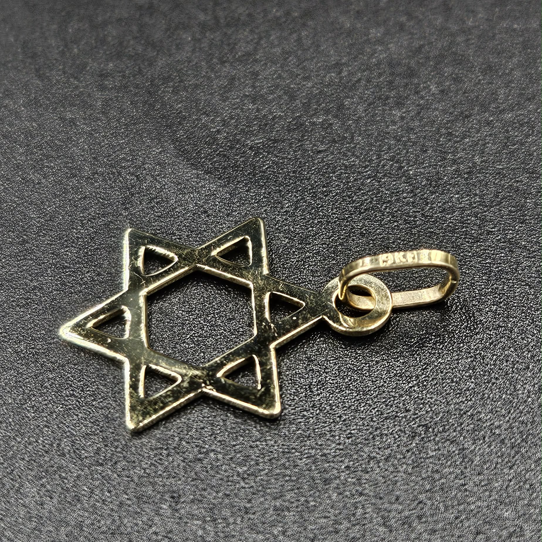 9ct Yellow Gold Star of David Pendant