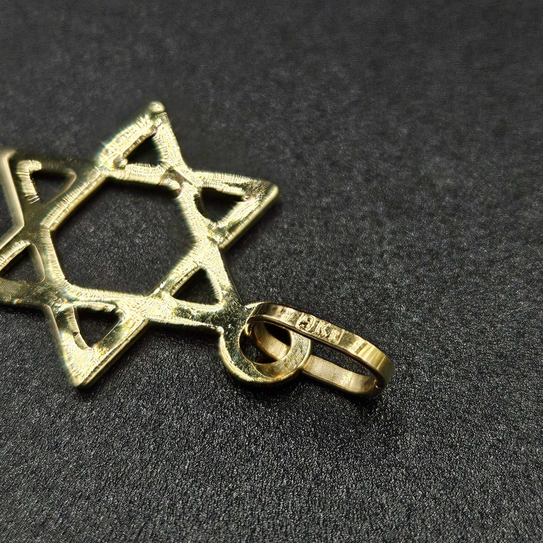 9ct Yellow Gold Star of David Pendant