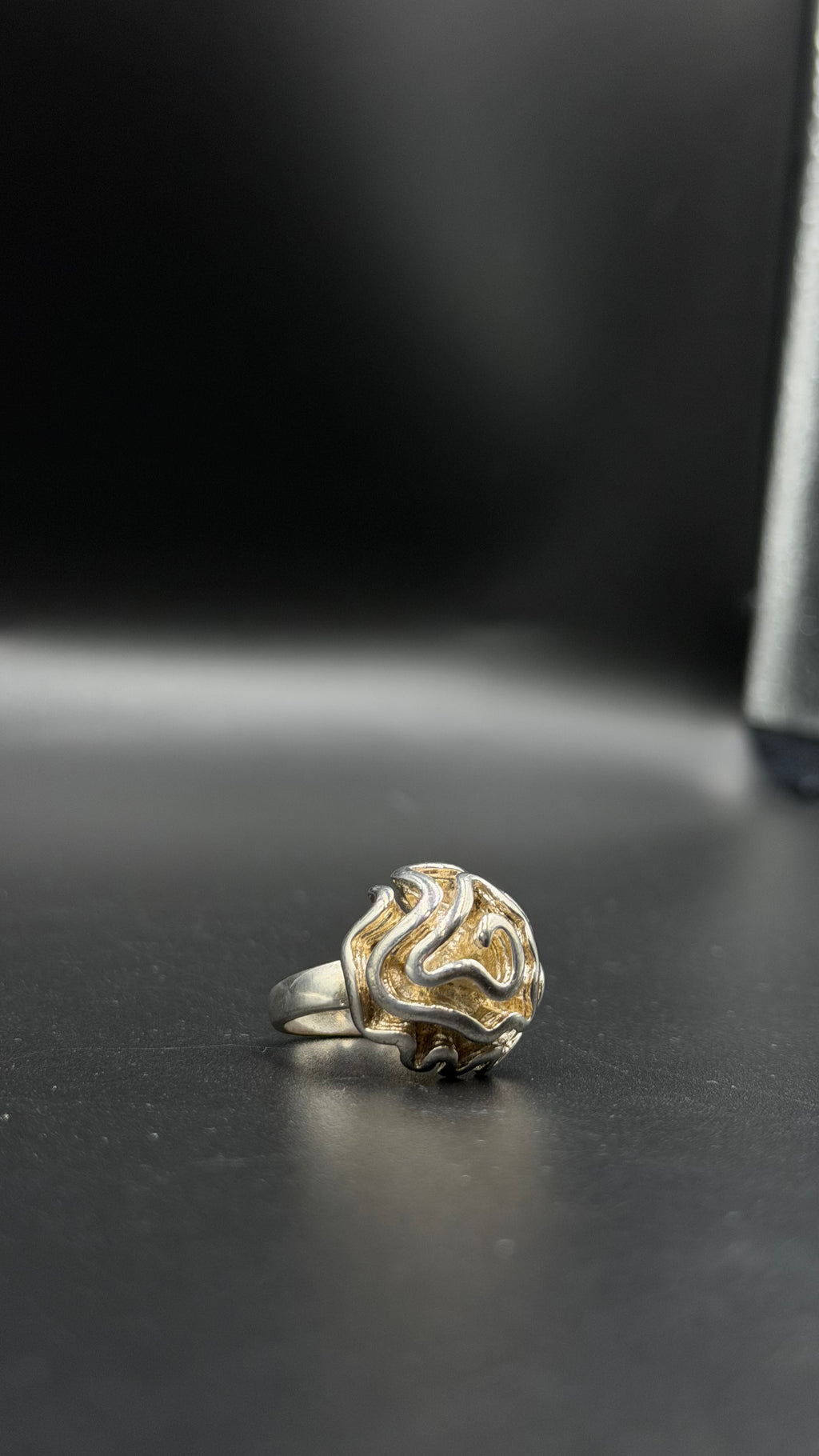 swirl ring