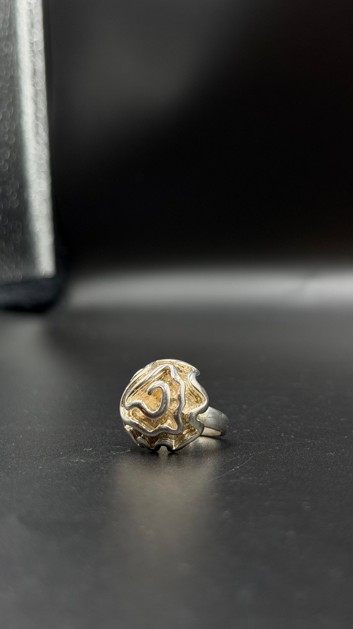 swirl ring