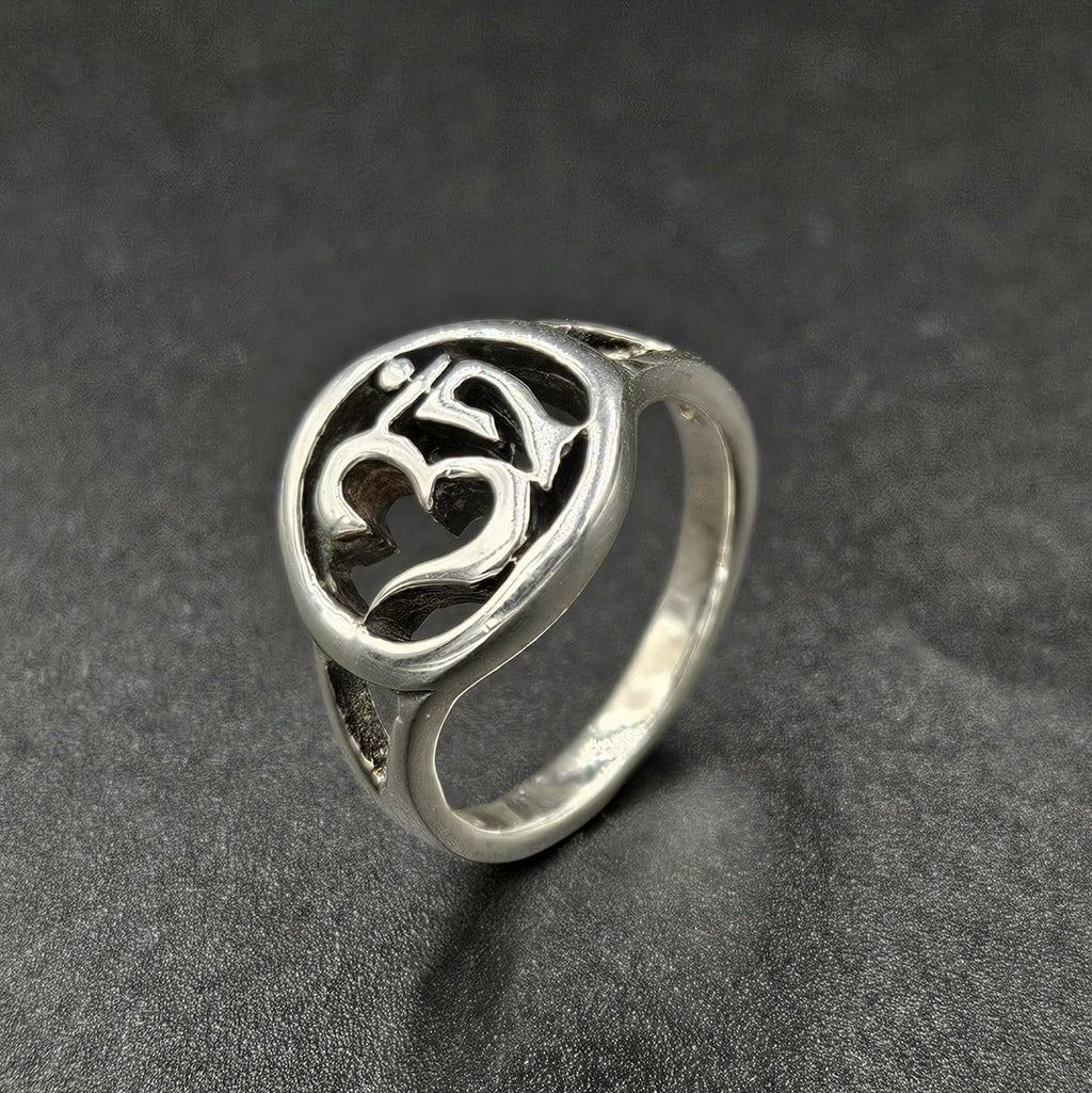 Silver Symbolic “Om” motif Ring