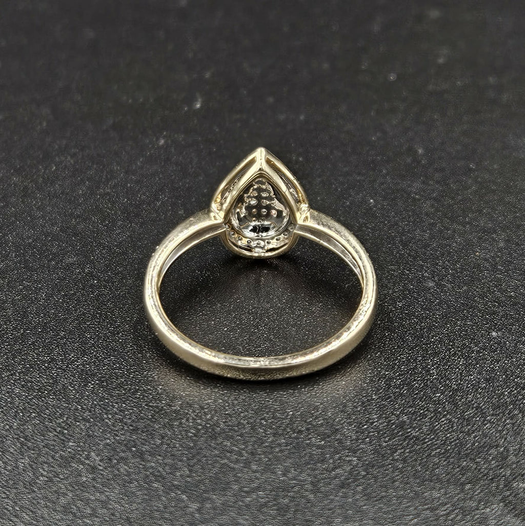 9ct Yellow Gold Diamond Teardrop Style Ring