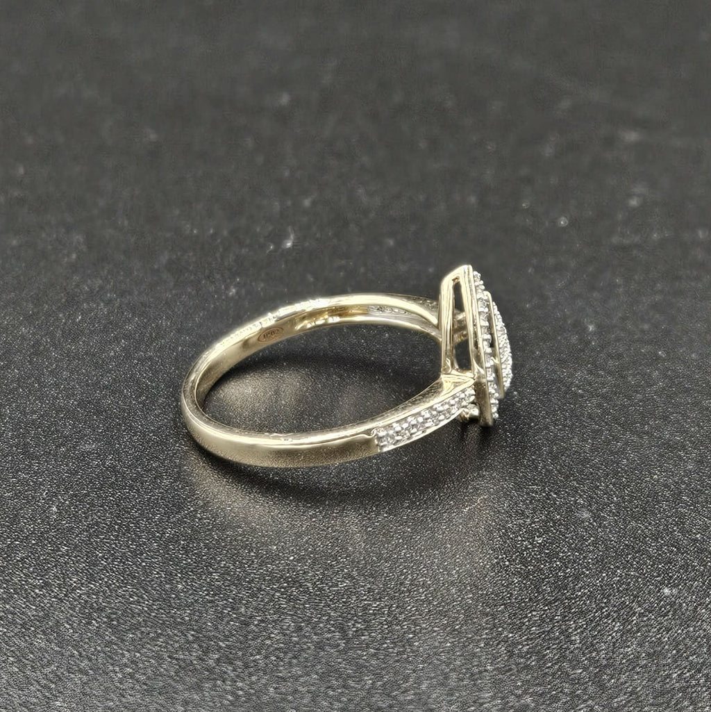 9ct Yellow Gold Diamond Teardrop Style Ring