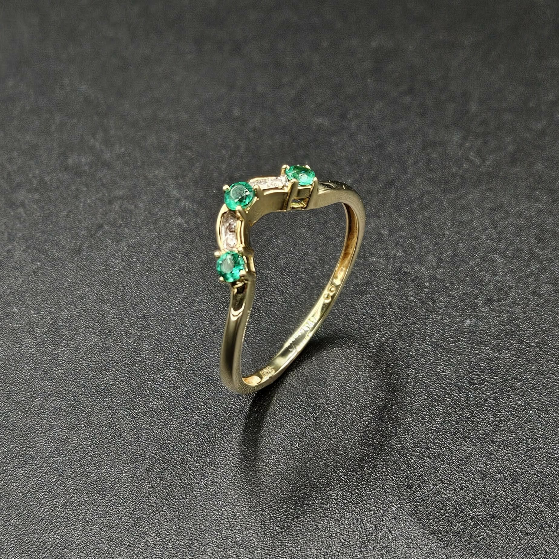 9ct Yellow Gold Emerald & Diamond Ring