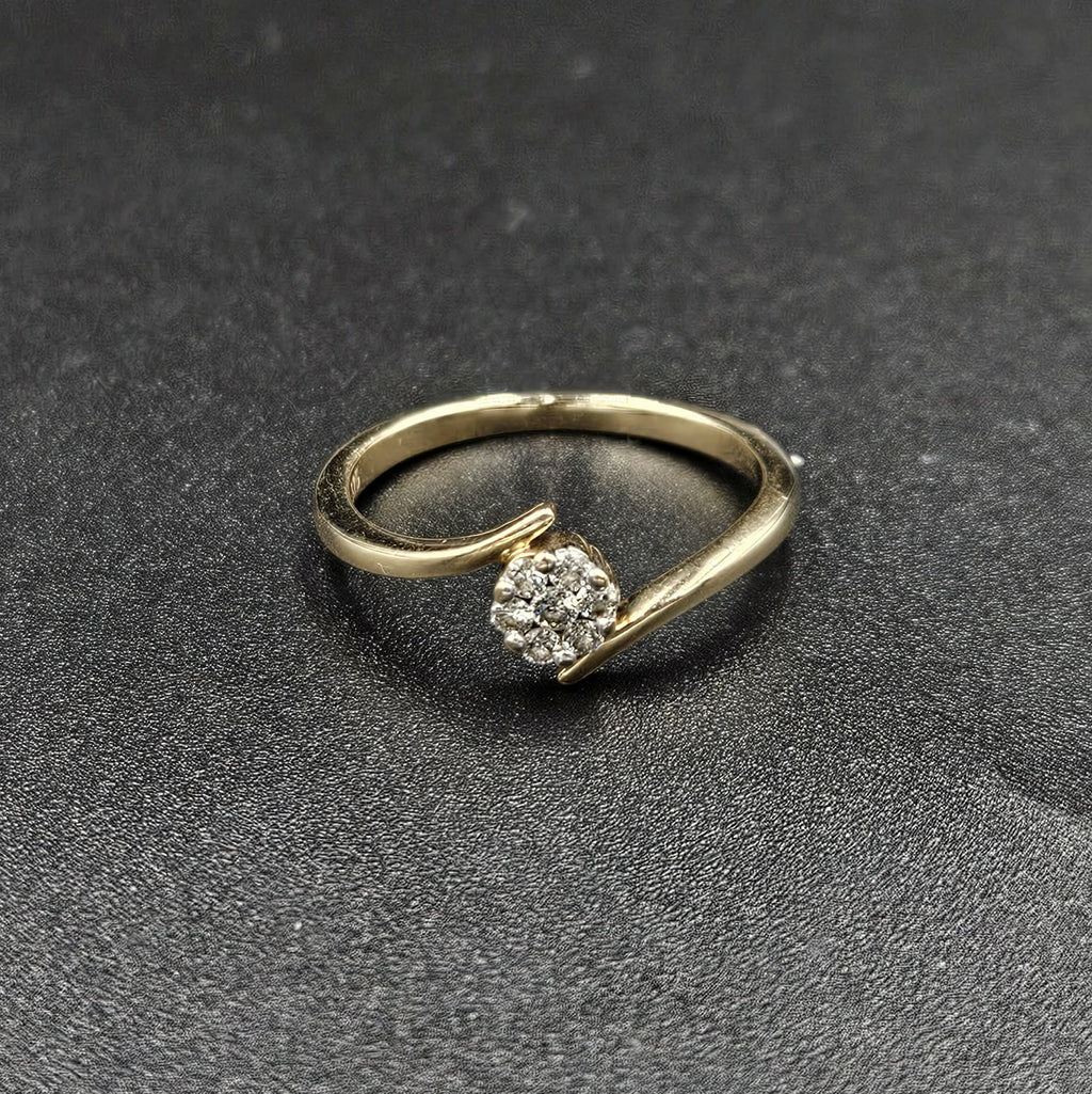 9ct Yellow Gold Diamond Flower Ring