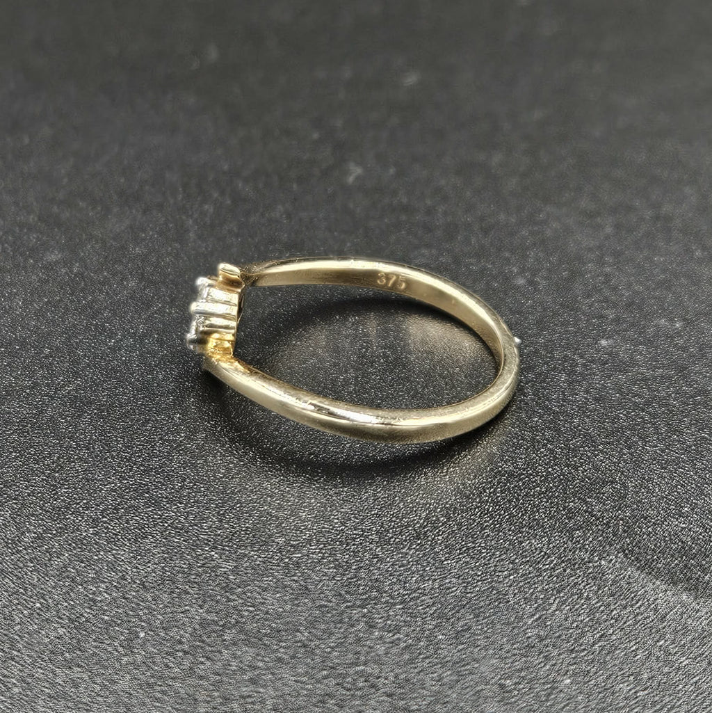 9ct Yellow Gold Diamond Flower Ring