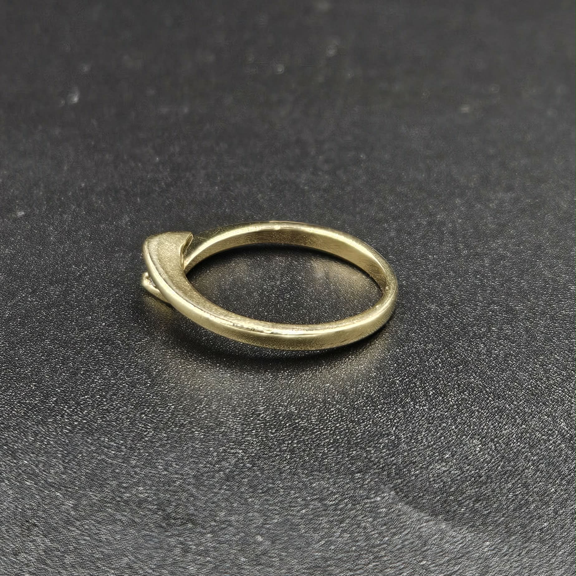 10ct Yellow Gold Diamond Ring