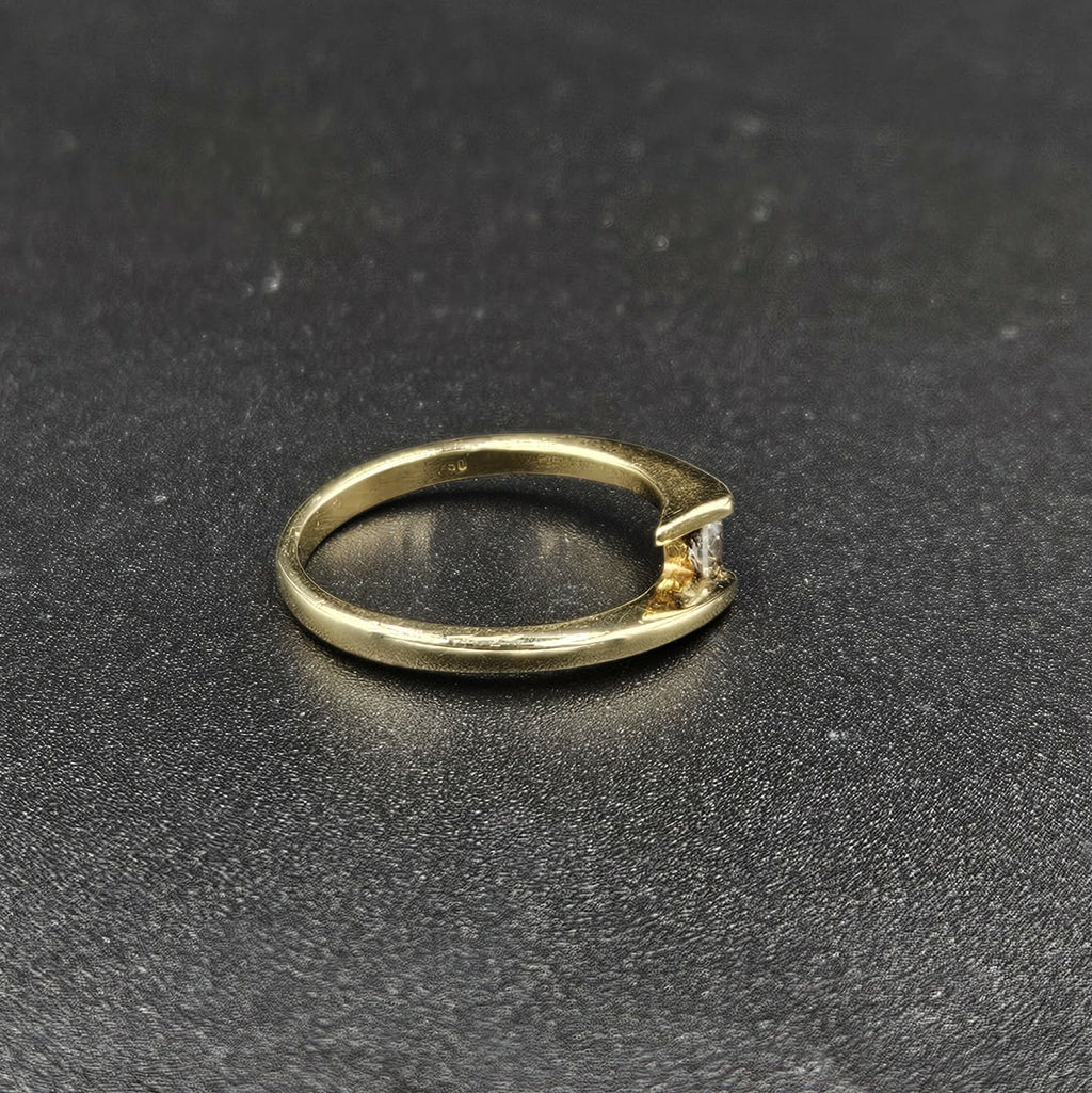10ct Yellow Gold Diamond Ring