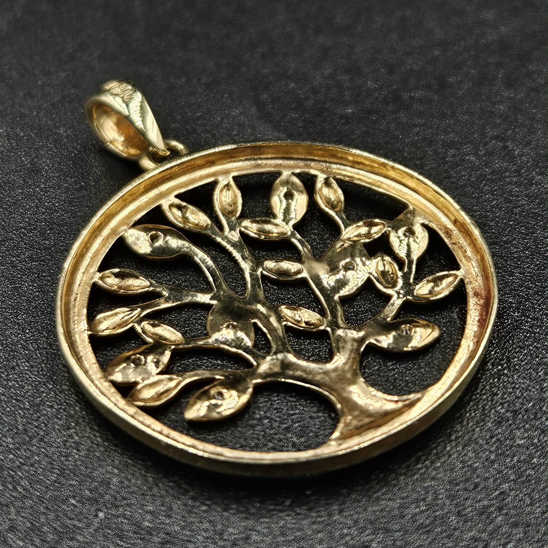 9ct Yellow Gold Diamond Tree Of Life Pendant