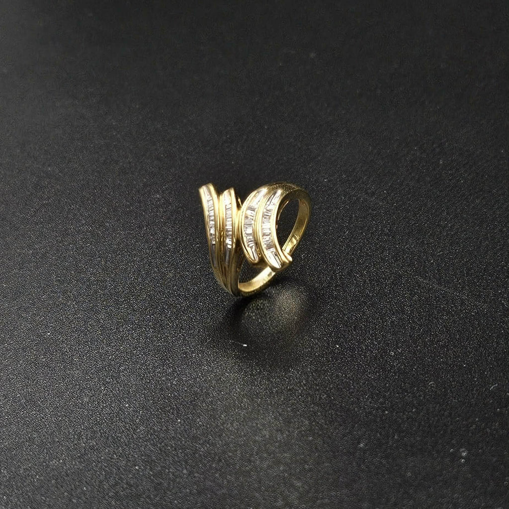 9ct Yellow Gold Diamond Ring Twist Style