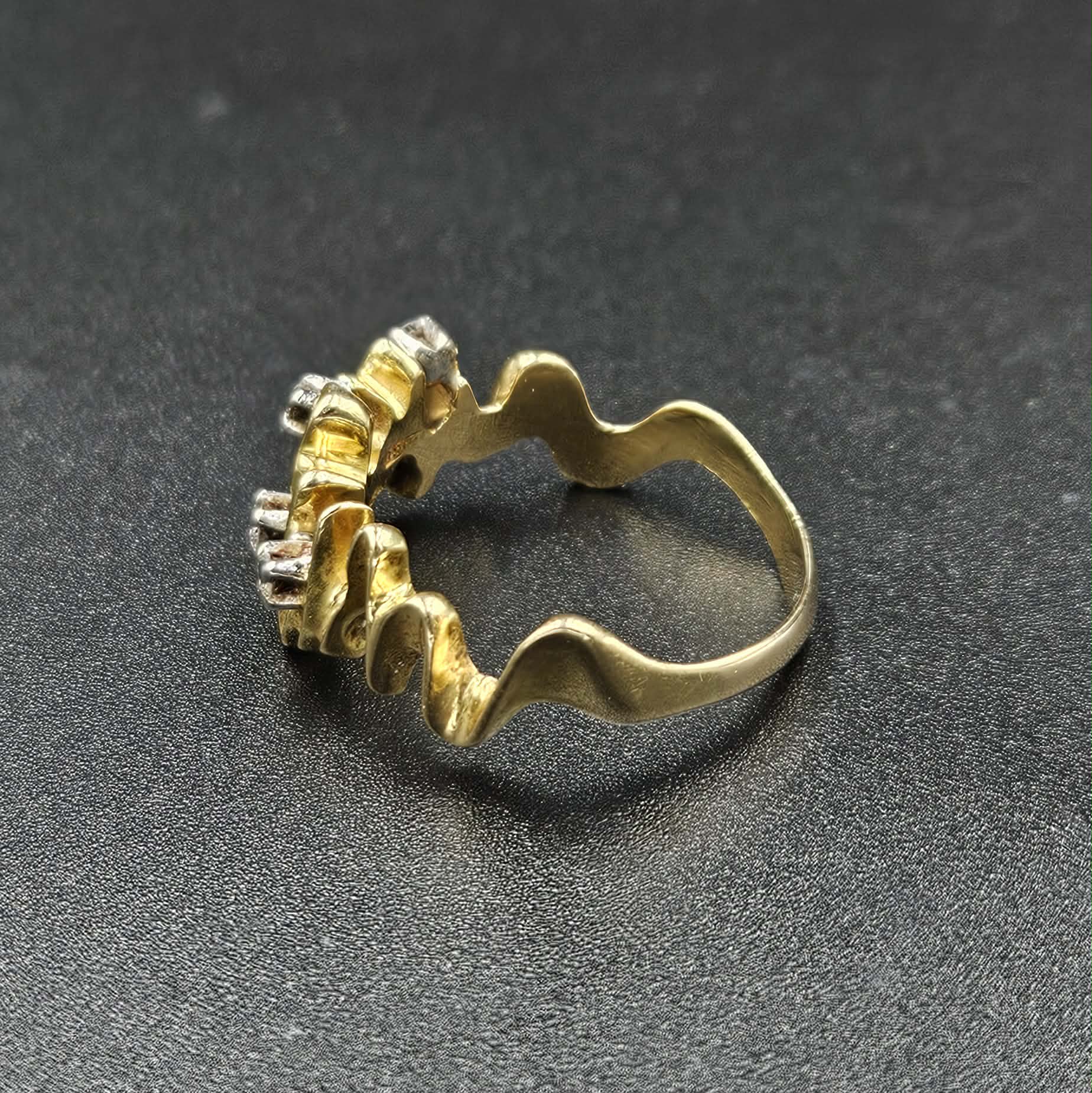 18ct Yellow gold Diamond Vintage Ring