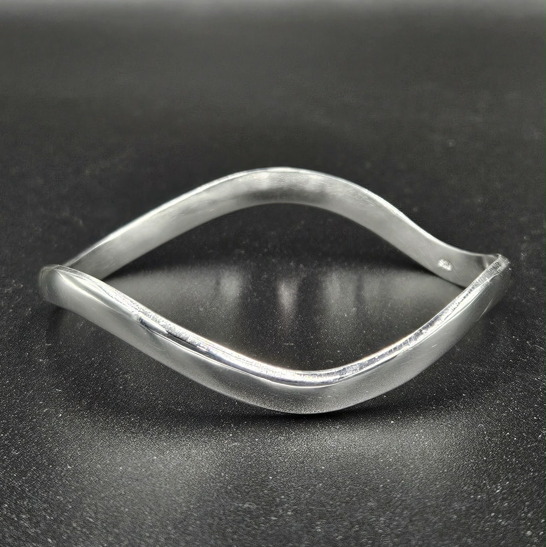 Silver Plated Wavy Bangle