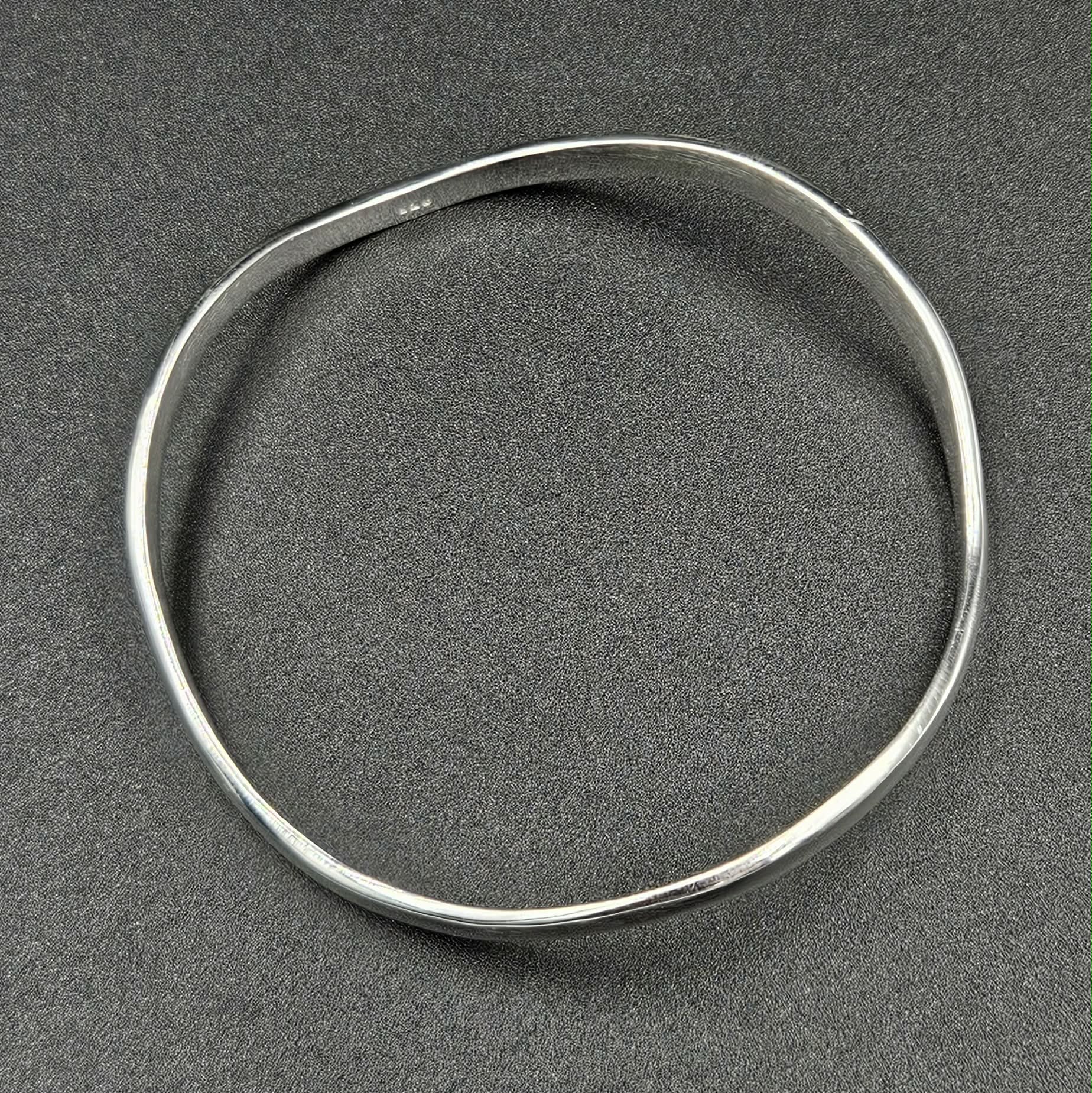 Silver Plated Wavy Bangle