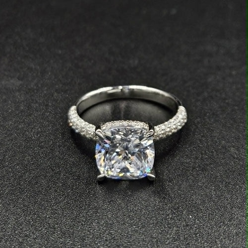 10ct White Gold Cubic Zirconia Size P Ring