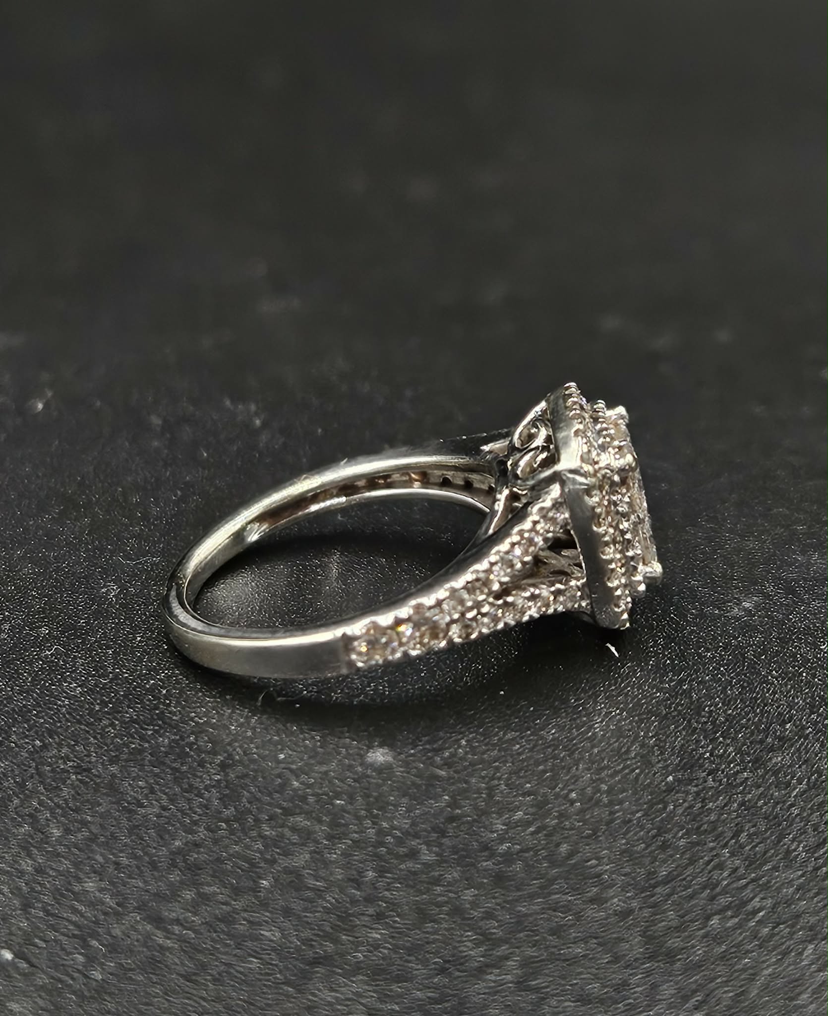 9ct White Gold Diamond Ring
