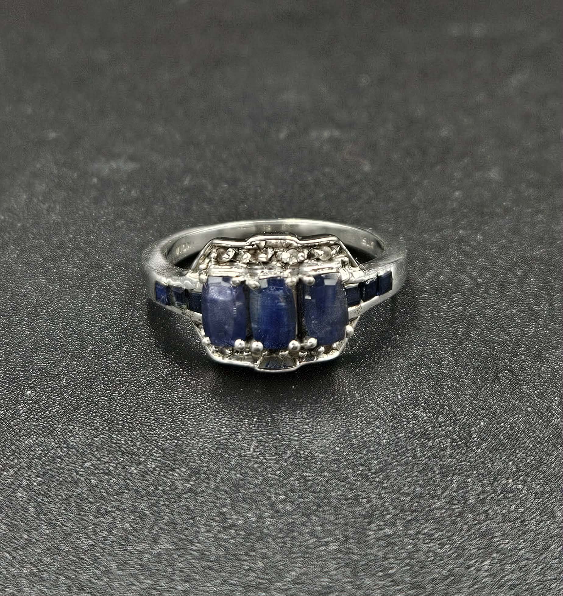 9ct White Gold Blue Sapphire & Diamond Ring