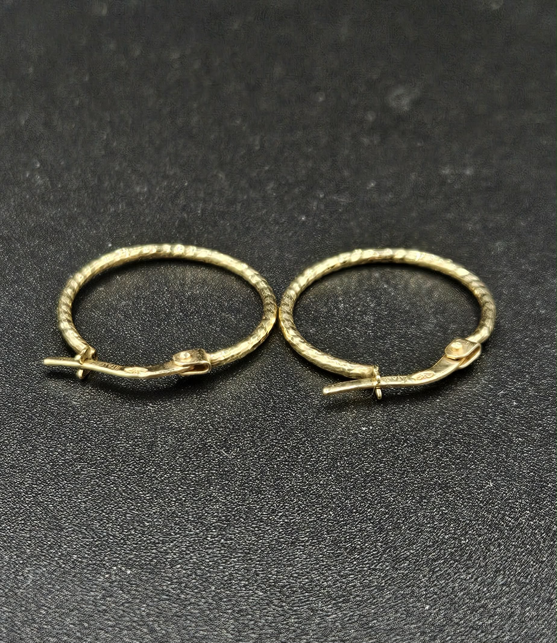 9ct Yellow Gold Ripple Effect Earrings