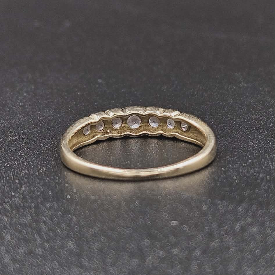 9ct Gold Diamond Ring